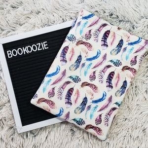 Watercolor Feathers Travel Buddy